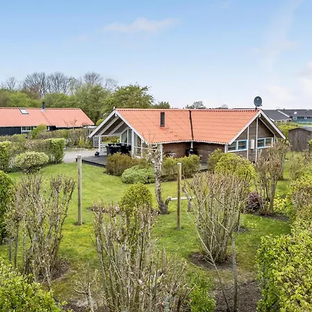 Semesterbostad Beautiful In Sydals With Kitchen